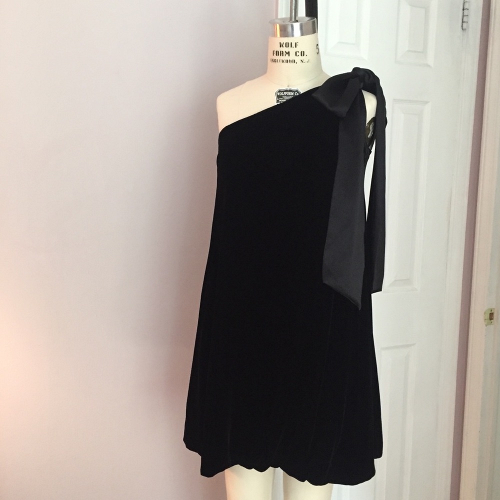 Diane von Furstenberg Velvet Dress - Size 2